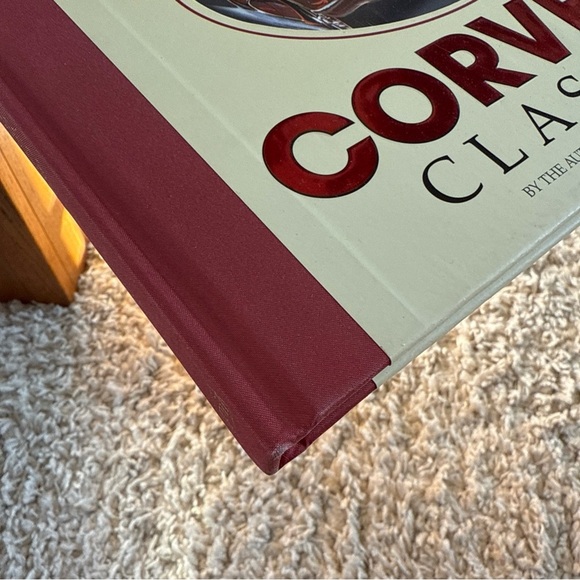 Corvette Classics by the Auto Editors of Consumers Guide Hardcover Very Good - Picture 7 of 11
